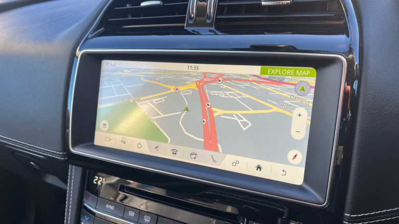 Jaguar F-Pace 2.0d [240] Chequered Flag 5dr Auto AWD Diesel Estate